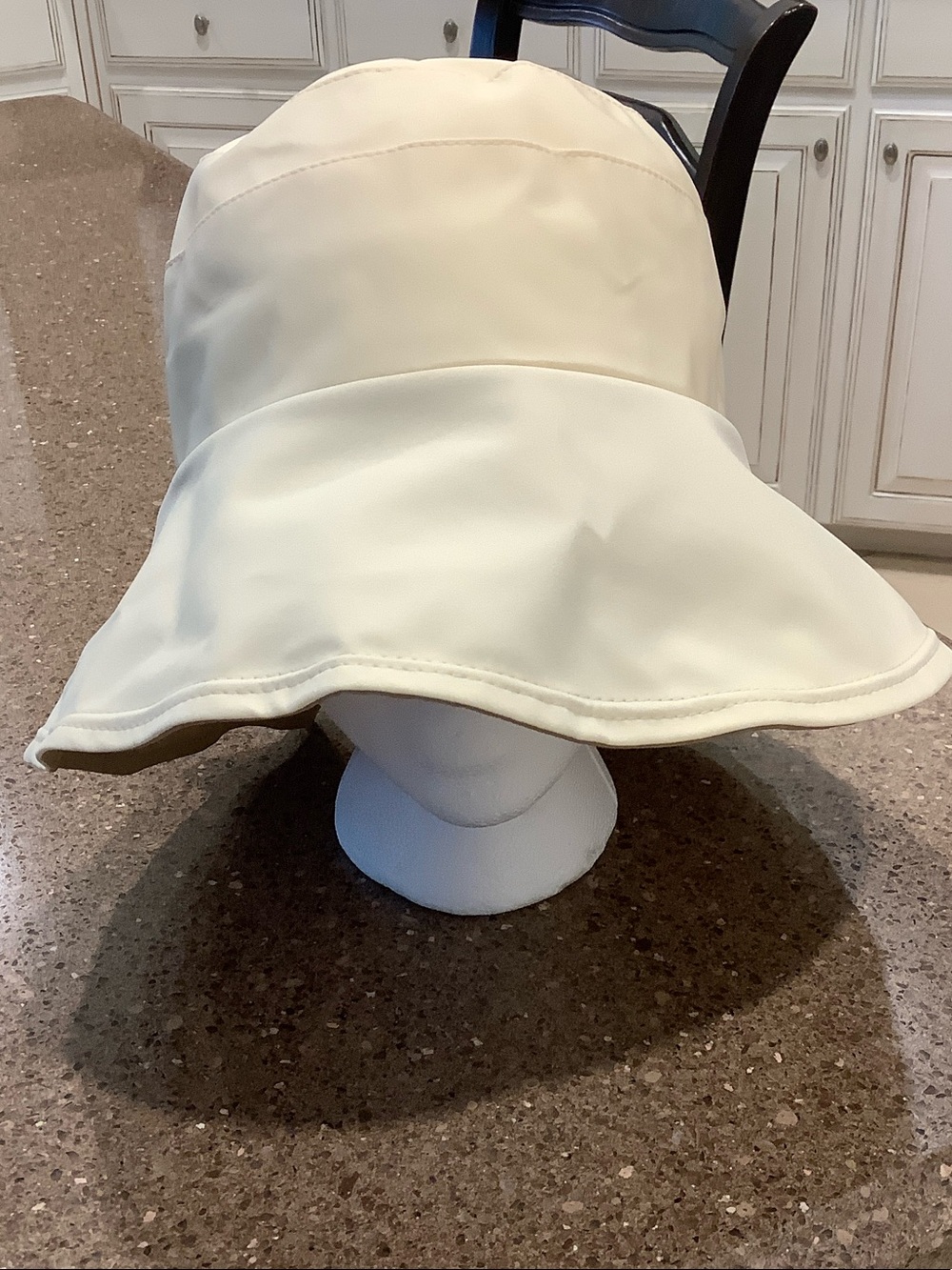 NWOT-bucket hat